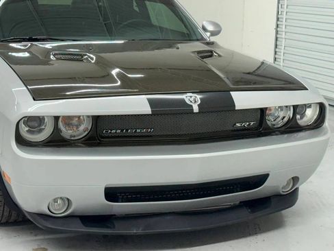 Used 2008 Dodge Challenger SRT8 RWD image 10