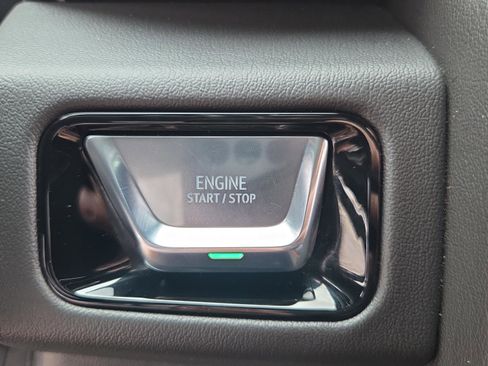 Used 2025 GMC Yukon Denali image 27