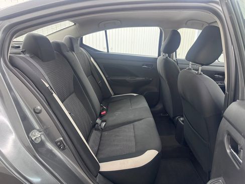 Used 2021 Nissan Versa SV FWD image 11