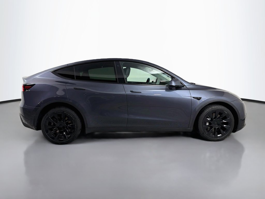 Used 2022 Tesla Model Y Long Range AWD/4WD image 4