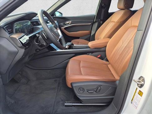Used 2024 Audi Q8 e-tron Premium Plus w/ Premium Plus Package AWD/4WD image 14
