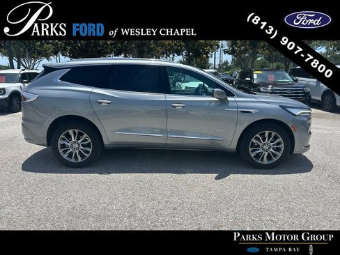 Used 2023 Buick Enclave Avenir w/ Avenir Technology Package AWD/4WD image 6