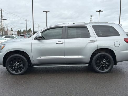 Used 2019 Toyota Sequoia Limited w/ Safety & Convenience Package AWD/4WD image 8