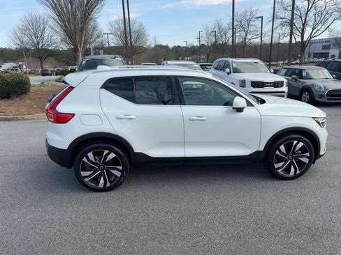 Used 2023 Volvo XC40 B5 Plus w/ Protection Package Premier image 8