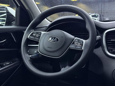 Used 2019 Kia Sorento FWD V6 image 22