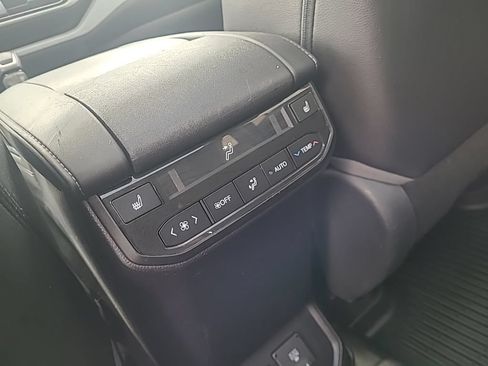 Used 2021 Toyota Highlander Platinum AWD/4WD image 21