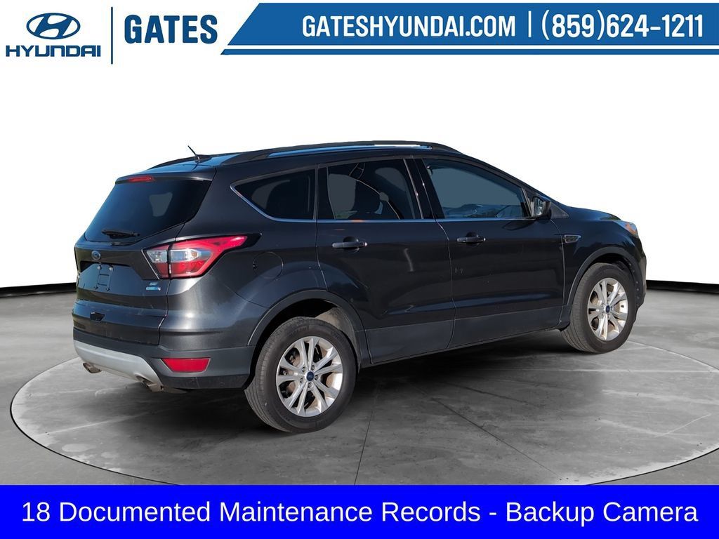 Used 2018 Ford Escape SE AWD/4WD image 2