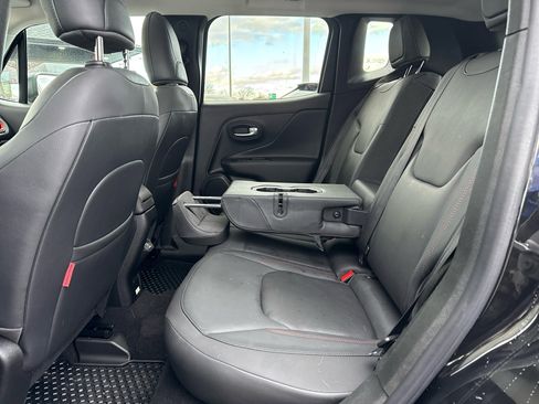 Used 2019 Jeep Renegade Trailhawk image 27