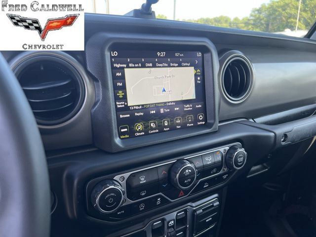 Used 2023 Jeep Gladiator Sport AWD/4WD image 19