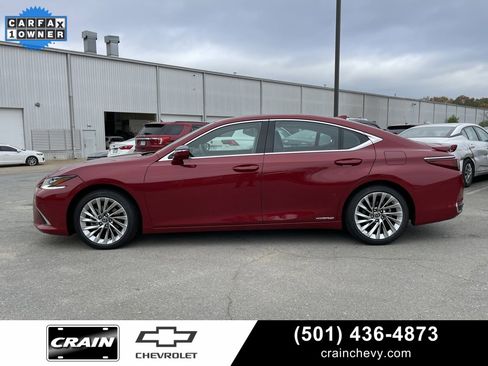 Used 2022 Lexus ES 300h Ultra Luxury image 4