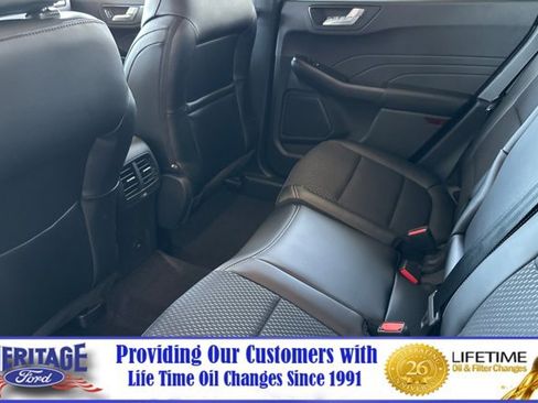 New 2025 Ford Escape SE image 9