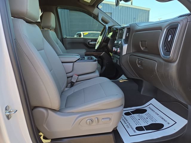 Used 2022 GMC Sierra 1500 SLT w/ Driver Alert Package II AWD/4WD image 35