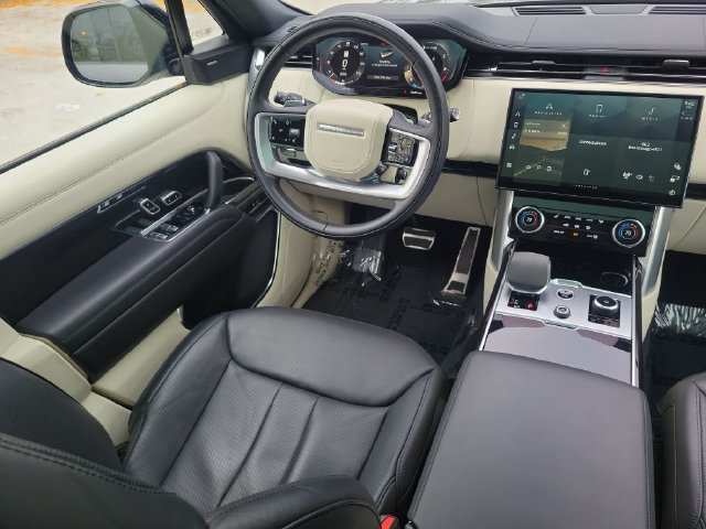Used 2023 Land Rover Range Rover SE AWD/4WD image 13