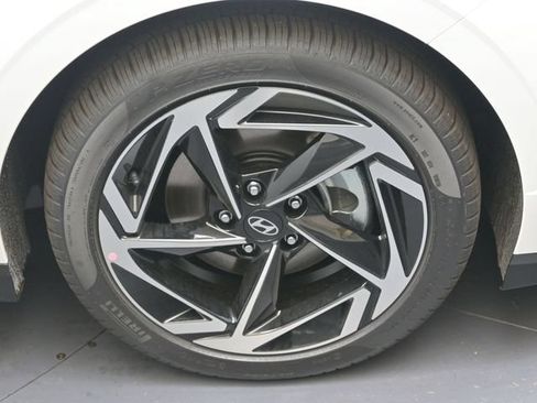 Used 2026 Hyundai Sonata SEL FWD image 9