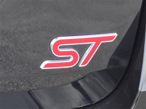 Used 2020 Ford Explorer ST w/ ST Street Pack image 17