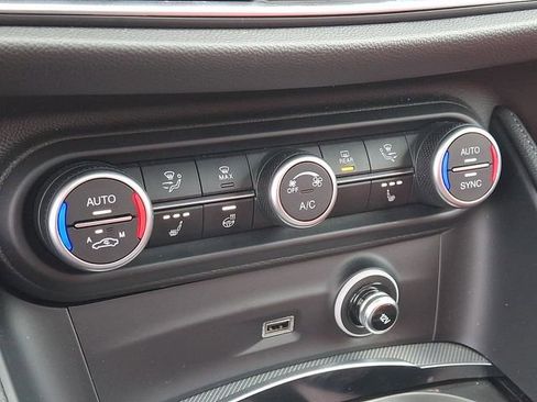 Used 2025 Alfa Romeo Stelvio Sprint w/ Veloce Package image 16