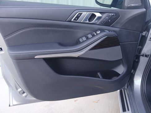 Used 2024 BMW X7 xDrive40i image 10