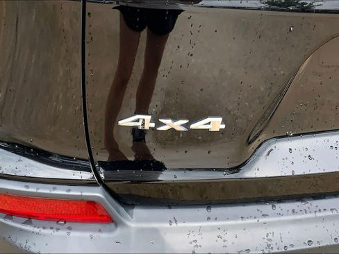 Used 2019 Jeep Cherokee Limited AWD/4WD image 30