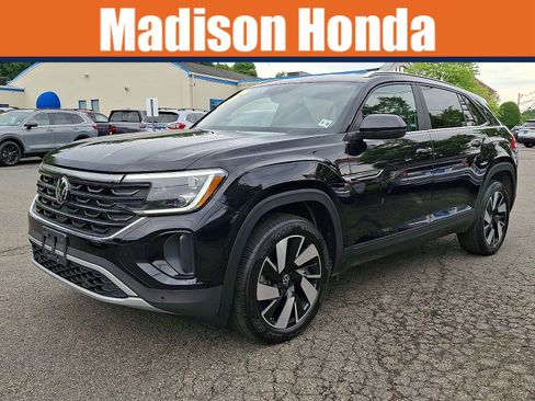 Used 2024 Volkswagen Atlas Cross Sport SE AWD/4WD image 1
