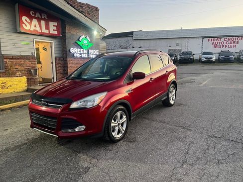 Used 2014 Ford Escape SE w/ Equipment Group 201A image 1