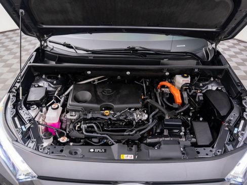 Used 2025 Toyota RAV4 LE image 28