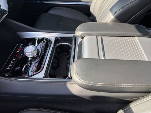 Used 2023 Jeep Grand Wagoneer Base image 19