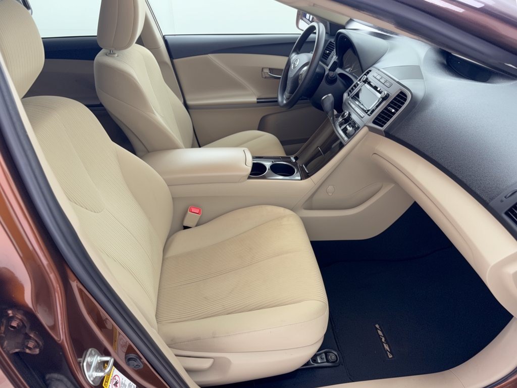 Used 2010 Toyota Venza w/ Convenience Pkg FWD image 30