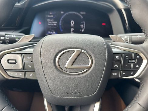 Used 2025 Lexus RZ 300e image 15