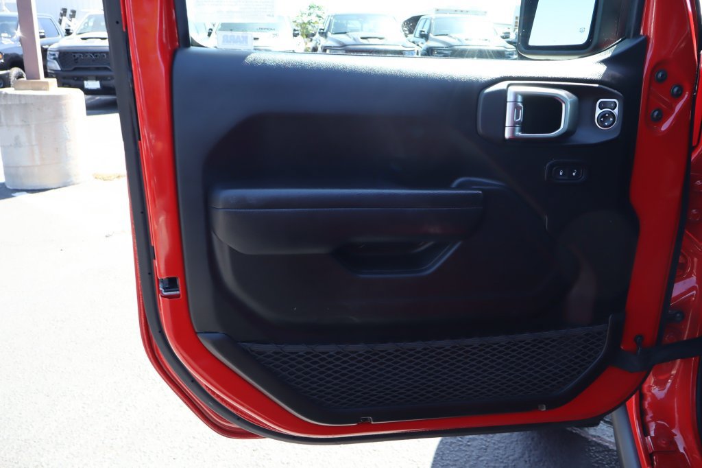 Certified 2025 Jeep Wrangler Unlimited Rubicon AWD/4WD image 18