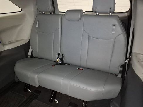 Certified 2023 Toyota Sienna XLE image 11