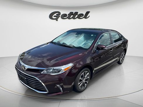 Used 2018 Toyota Avalon XLE Premium w/ Carpet Mat Package FWD image 1