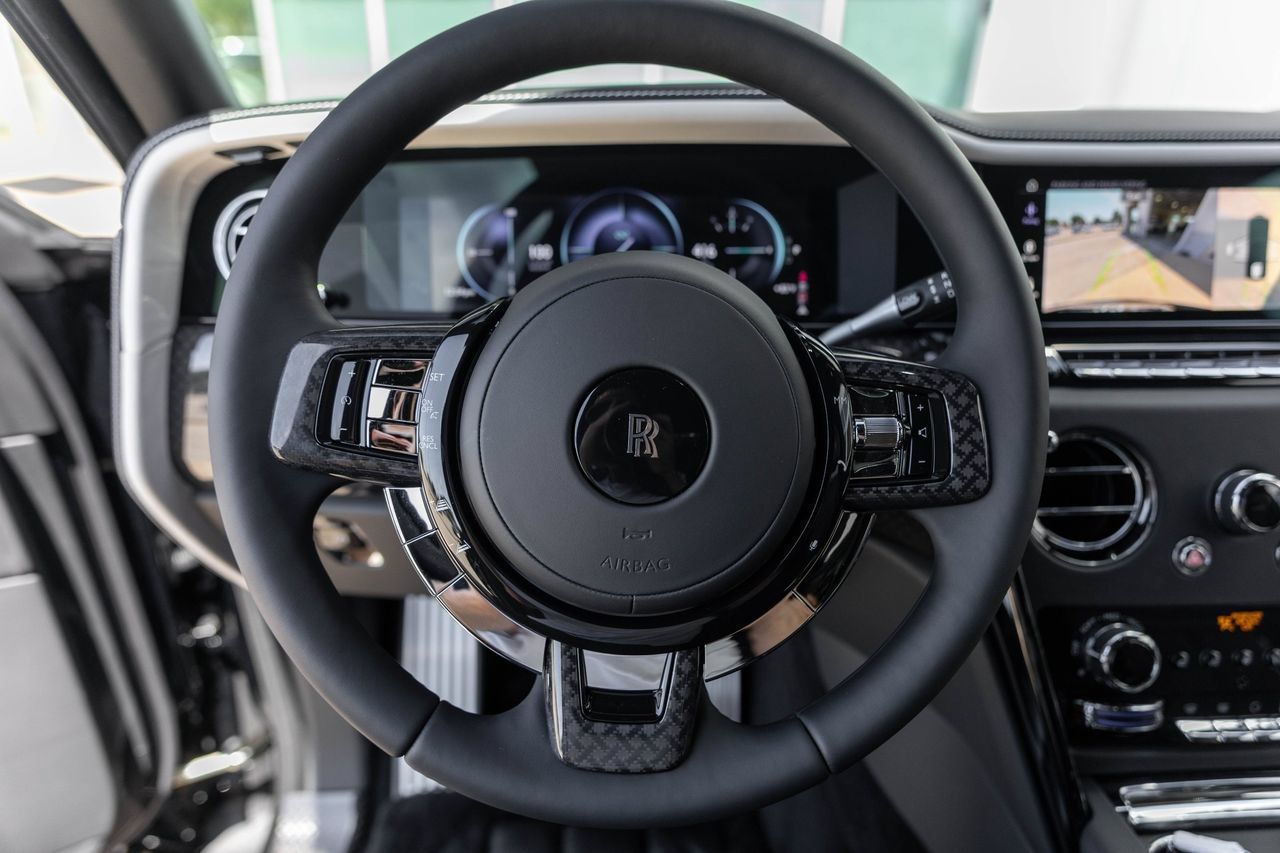 New 2027 Rolls-Royce Cullinan Black Badge AWD/4WD image 24