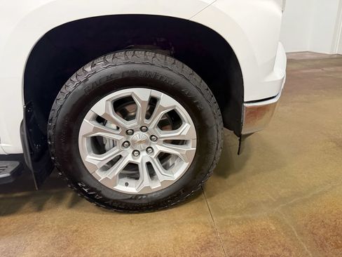 Used 2024 Chevrolet Silverado 1500 LTZ AWD/4WD image 88