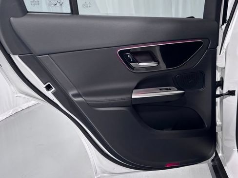 Certified 2025 Mercedes-Benz GLC 300 4MATIC image 23