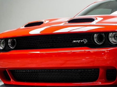 Used 2023 Dodge Challenger SRT Hellcat image 2