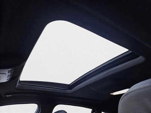 Used 2017 BMW X6 xDrive35i image 16