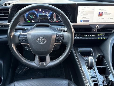 Used 2025 Toyota Crown Signia AWD/4WD image 16