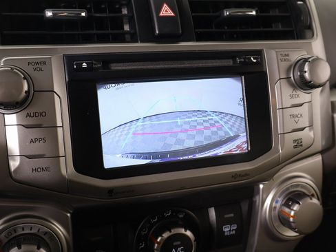 Used 2015 Toyota 4Runner SR5 image 6