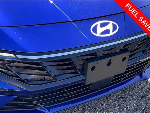Used 2025 Hyundai Elantra SEL FWD image 30