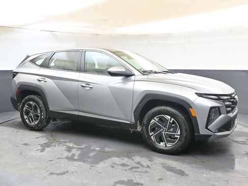 New 2026 Hyundai Tucson Blue SE image 7