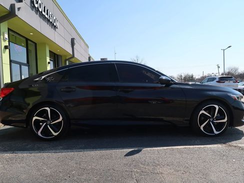 Used 2021 Honda Accord Sport image 8