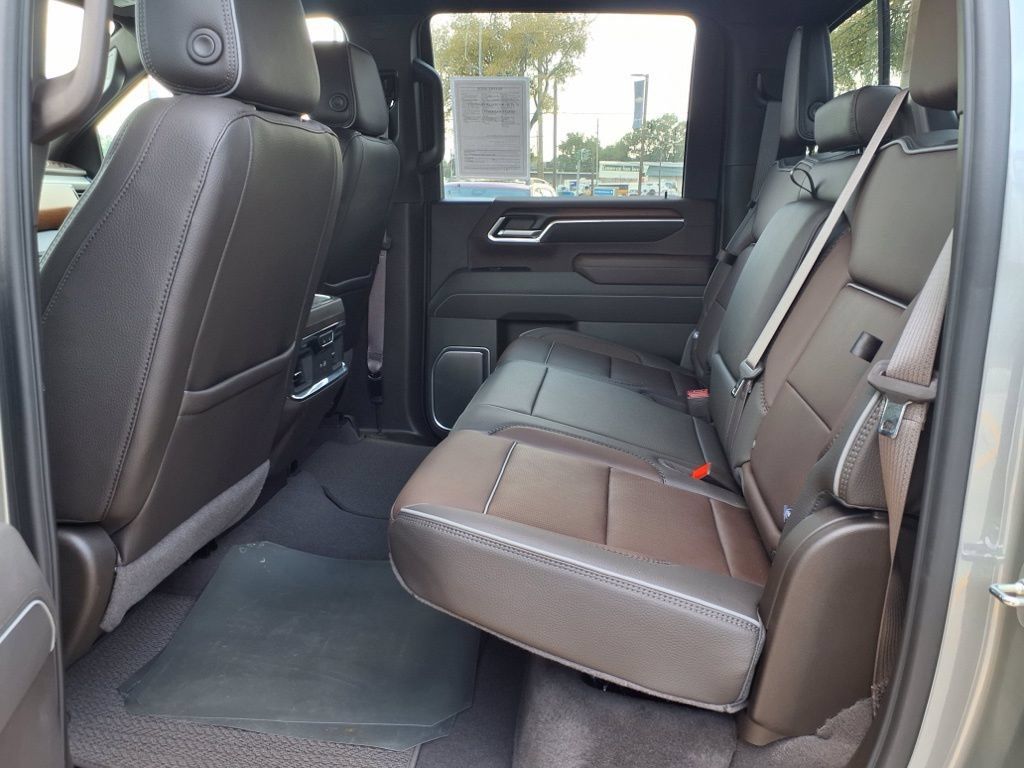Used 2026 GMC Sierra 2500 Denali w/ Denali Reserve Package AWD/4WD image 14