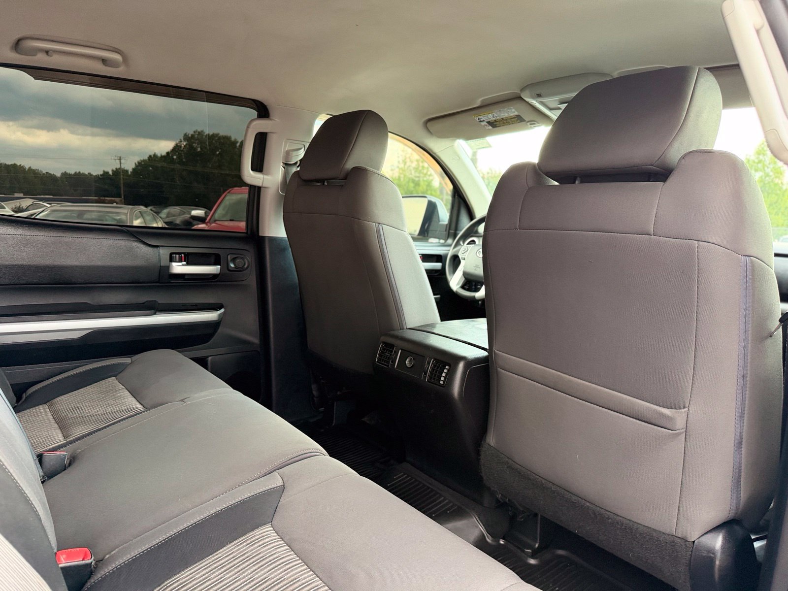 Used 2015 Toyota Tundra SR5 w/ SR5 Upgrade Package RWD image 30