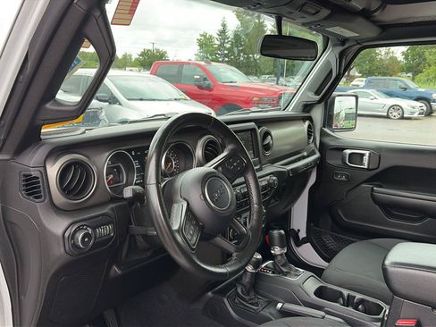 Used 2021 Jeep Wrangler Sport AWD/4WD image 6