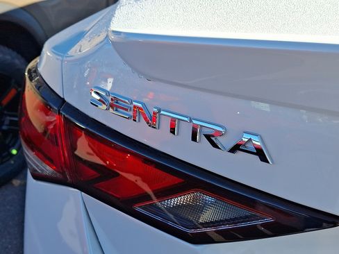 New 2025 Nissan Sentra SR image 5