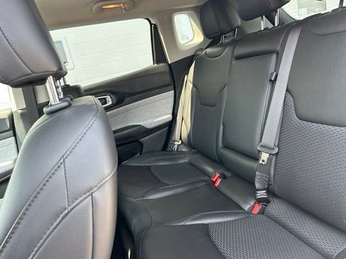 Certified 2022 Jeep Compass Latitude w/ Convenience Group AWD/4WD image 9