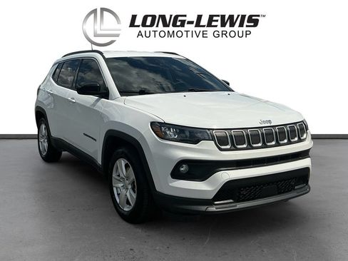 Used 2022 Jeep Compass Latitude FWD image 10
