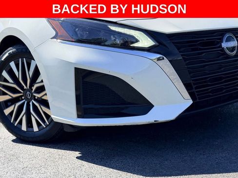 Used 2024 Nissan Altima 2.5 SV FWD image 3