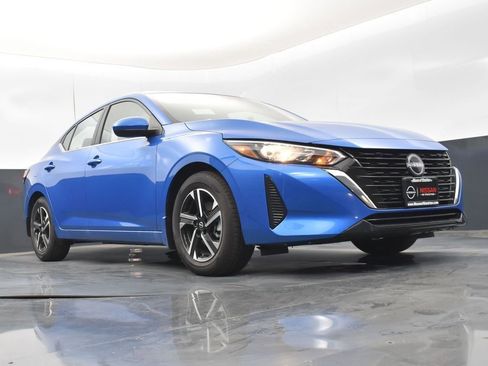 Used 2025 Nissan Sentra SV image 35