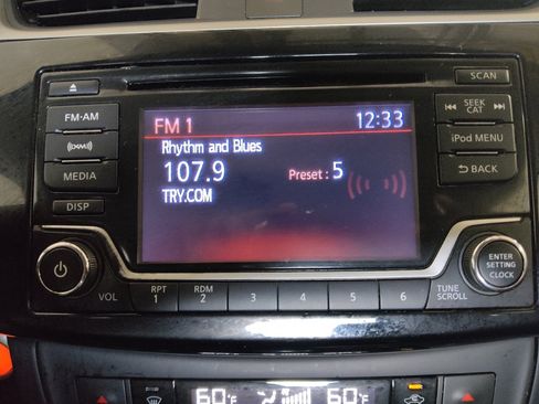 Used 2018 Nissan Sentra SV FWD image 25